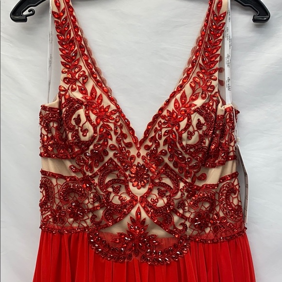 Ellie Wilde Mon Cheri beaded bodice V-Neck special occasion long Gown - Picture 5 of 9